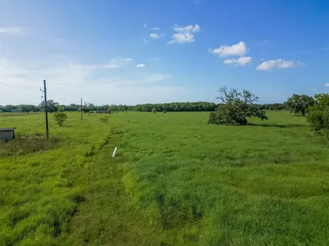811 County Road 164 Boling TX 77420