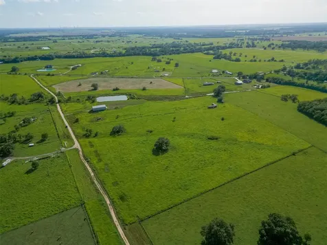 811 County Road 164 Boling TX 77420