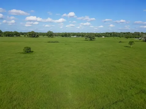 811 County Road 164 Boling TX 77420