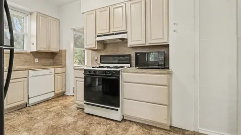 1902 Runneburg Road Crosby TX 77532