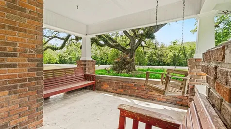 1902 Runneburg Road Crosby TX 77532