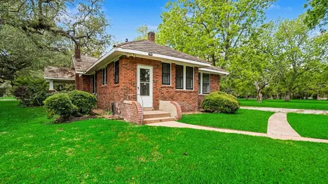 1902 Runneburg Road Crosby TX 77532