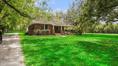 1902 Runneburg Road Crosby TX 77532