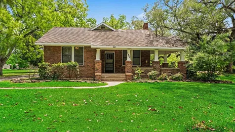 1902 Runneburg Road Crosby TX 77532