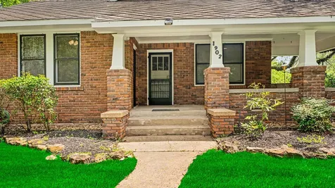 1902 Runneburg Road Crosby TX 77532