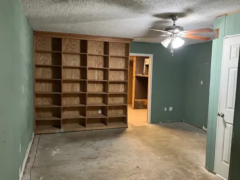 399 Pecan Street Lolita TX 77971