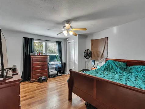 4323 Avenue R 1/2 Galveston TX 77550