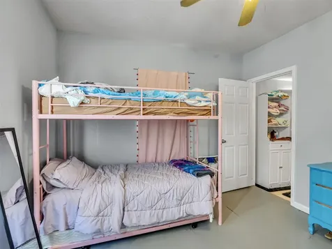 4323 Avenue R 1/2 Galveston TX 77550