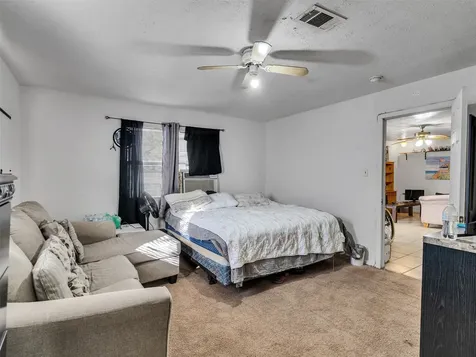 4323 Avenue R 1/2 Galveston TX 77550