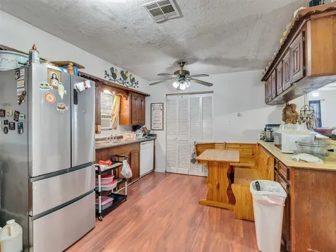 4323 Avenue R 1/2 Galveston TX 77550