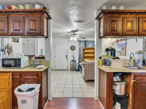 4323 Avenue R 1/2 Galveston TX 77550