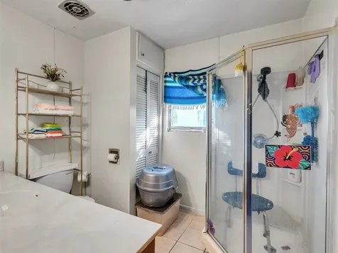 4323 Avenue R 1/2 Galveston TX 77550