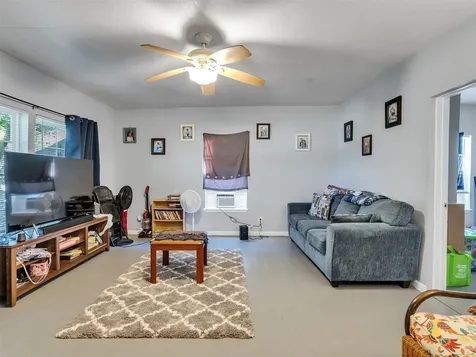4323 Avenue R 1/2 Galveston TX 77550