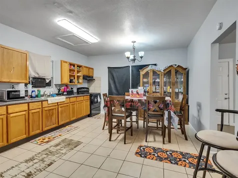 4323 Avenue R 1/2 Galveston TX 77550