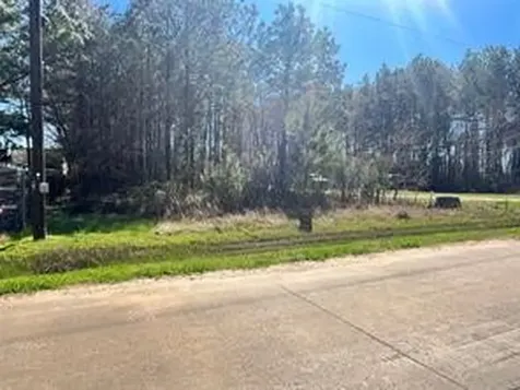 1200 County Road 3570 Cleveland TX 77327