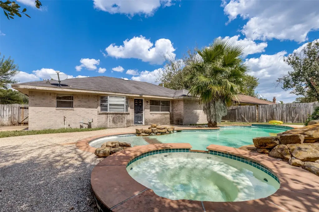 7023 Sandswept Lane Houston TX 77086