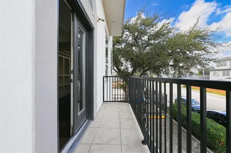 5801 Winsome Lane 201 Houston TX 77057