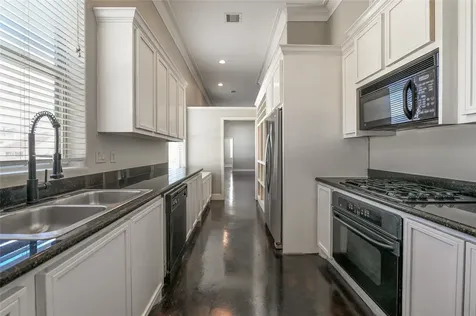 5801 Winsome Lane 201 Houston TX 77057