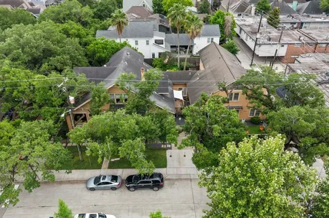 945 Harvard Street Houston TX 77008