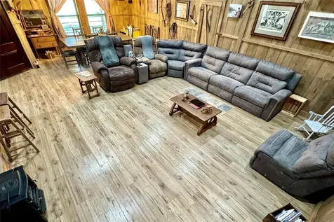 17 Mosley Lane Huntsville TX 77320
