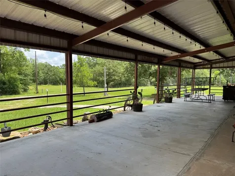 17 Mosley Lane Huntsville TX 77320