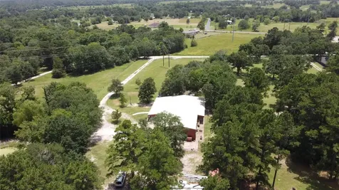 17 Mosley Lane Huntsville TX 77320