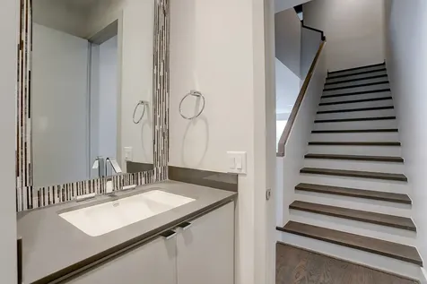 306 W Pierce Street Houston TX 77019