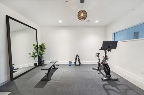 306 W Pierce Street Houston TX 77019