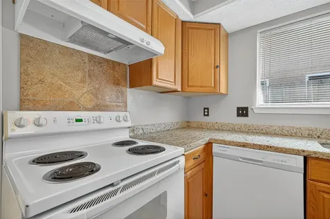 10402 Gulfstream Lane Sugar Land TX 77498