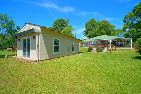 10040 Texas 87 S Hemphill TX 75948