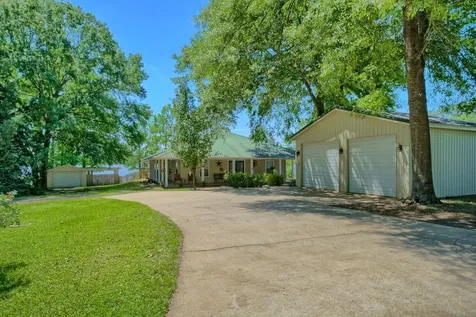 10040 Texas 87 S Hemphill TX 75948