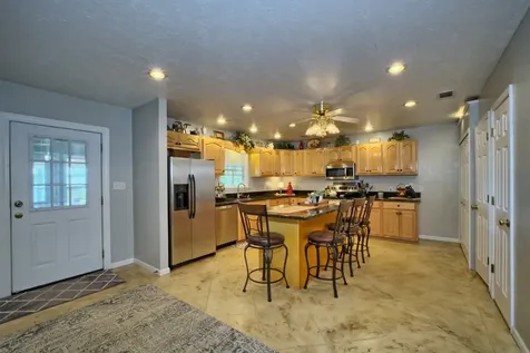 10040 Texas 87 S Hemphill TX 75948