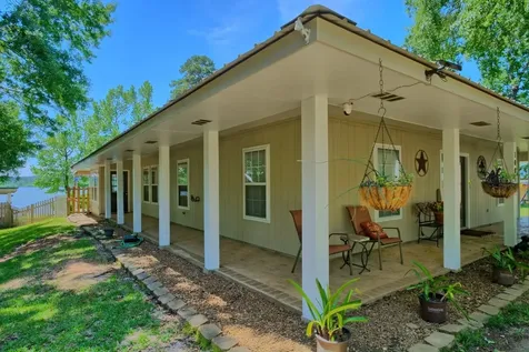 10040 Texas 87 S Hemphill TX 75948