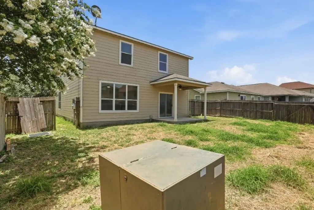 9723 Copper Rock Converse TX 78109