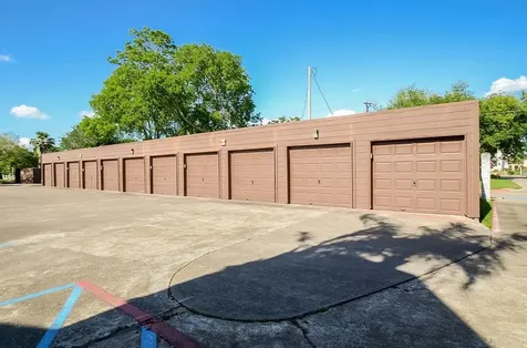 737 Davis Road League City TX 77573