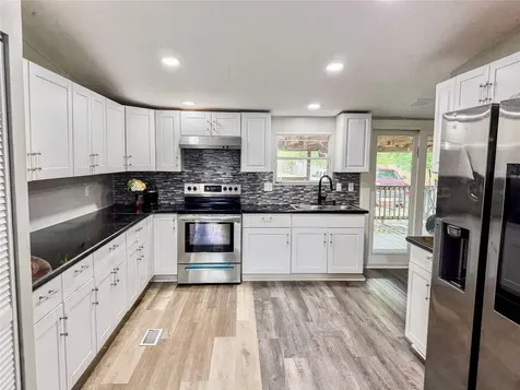932 Road 5251 Cleveland TX 77327