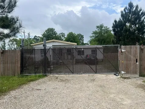 932 Road 5251 Cleveland TX 77327