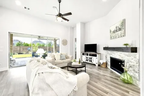 1934 Mustang Bluff Lane Katy TX 77494
