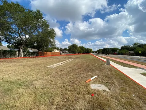 5004 S Pleasant Valley Road Austin TX 78744