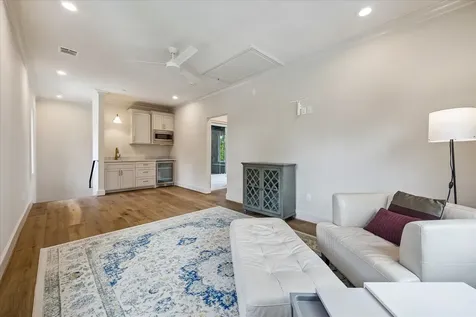 10801 Long Shadow Lane Hunters Creek Village TX 77024