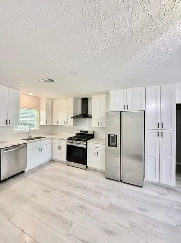 10402 Hinds Street Houston TX 77034