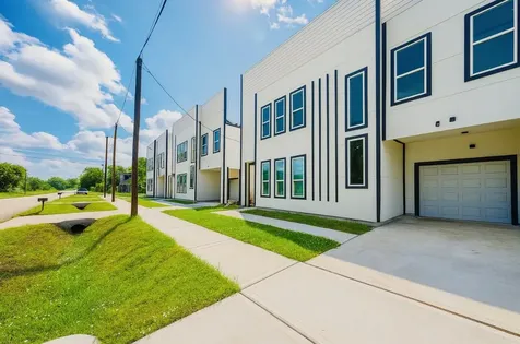 8132 Penrod Street Houston TX 77028