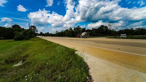 000 Fm 1488 Magnolia TX 77355