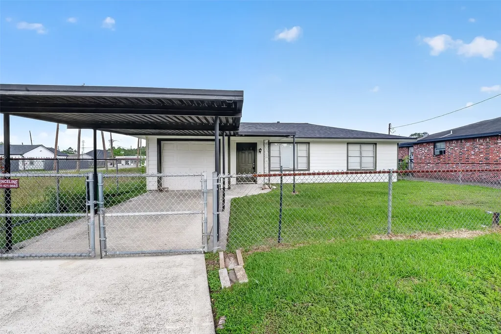 1200 Cypress Street Baytown TX 77520