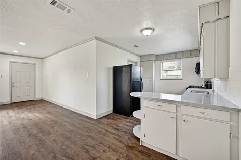 1200 Cypress Street Baytown TX 77520