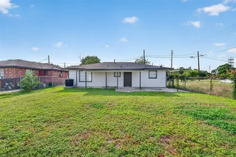 1200 Cypress Street Baytown TX 77520