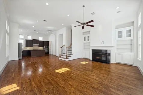 9632 Kings Cross Station Houston TX 77045