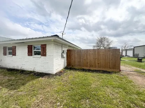 12294 State Highway 21 E Midway TX 75852