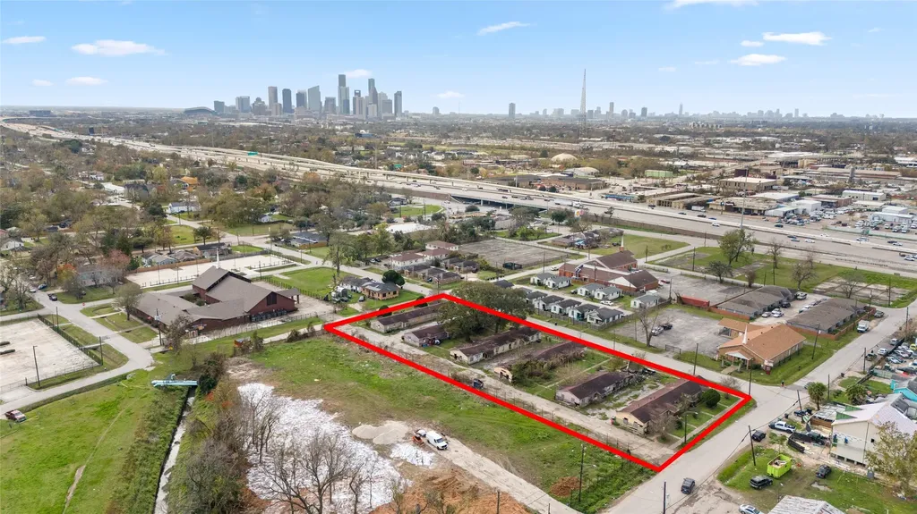 3121 Brewster Street Houston TX 77026