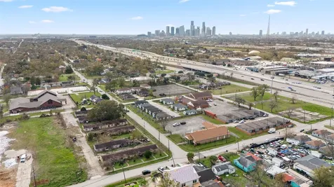 3121 Brewster Street Houston TX 77026